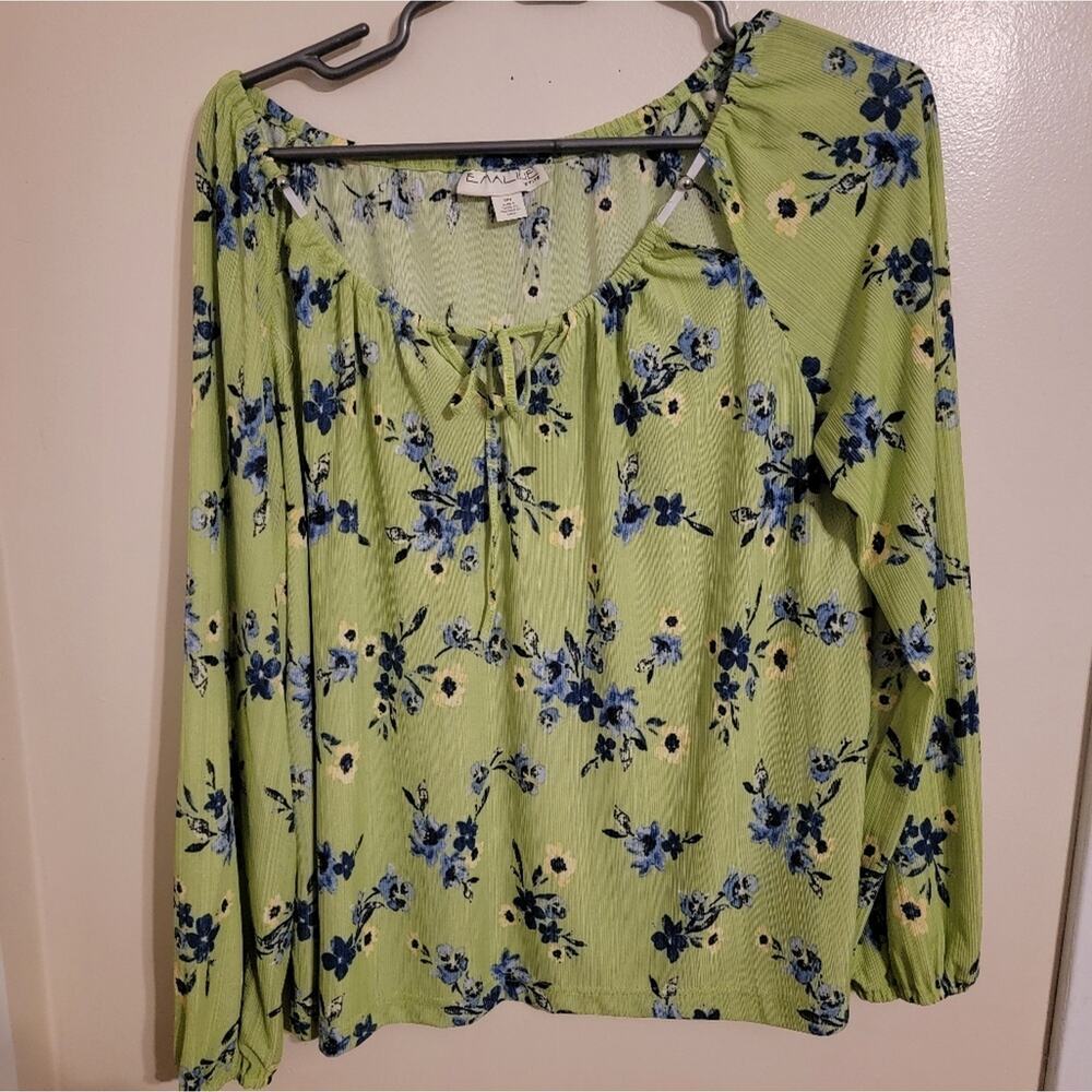 Women's Emaline Petite Green Long sleeve Tye Blue Flower Blouse Sz Petite Medium